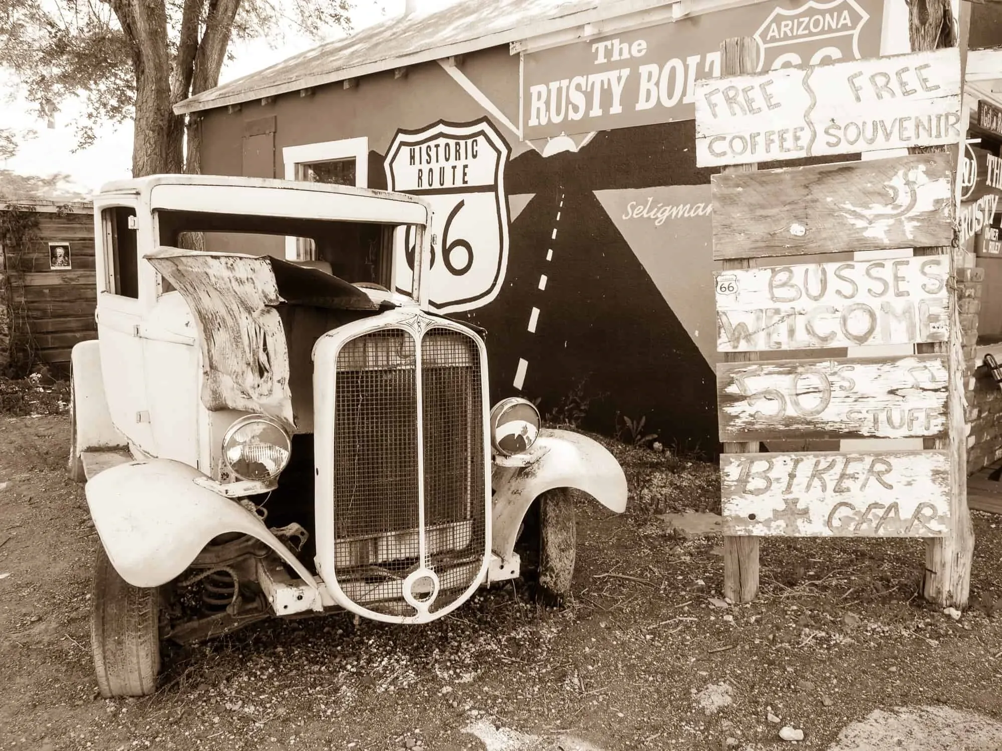 Oldie an der Route 66 in Seligman, Arizona