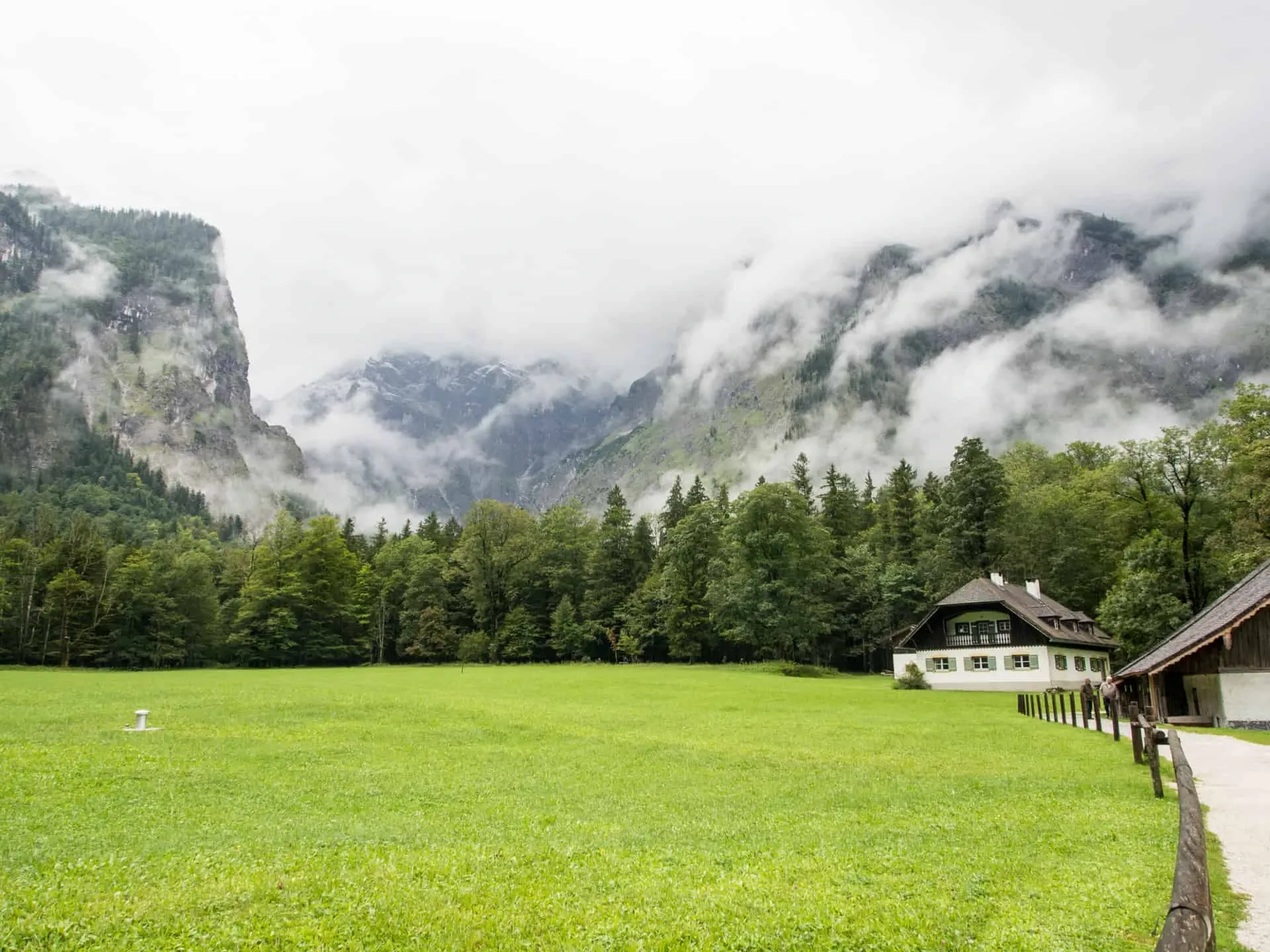 Blick Richtung Watzmann von St. Bartholomä Königssee in Berchtesgaden