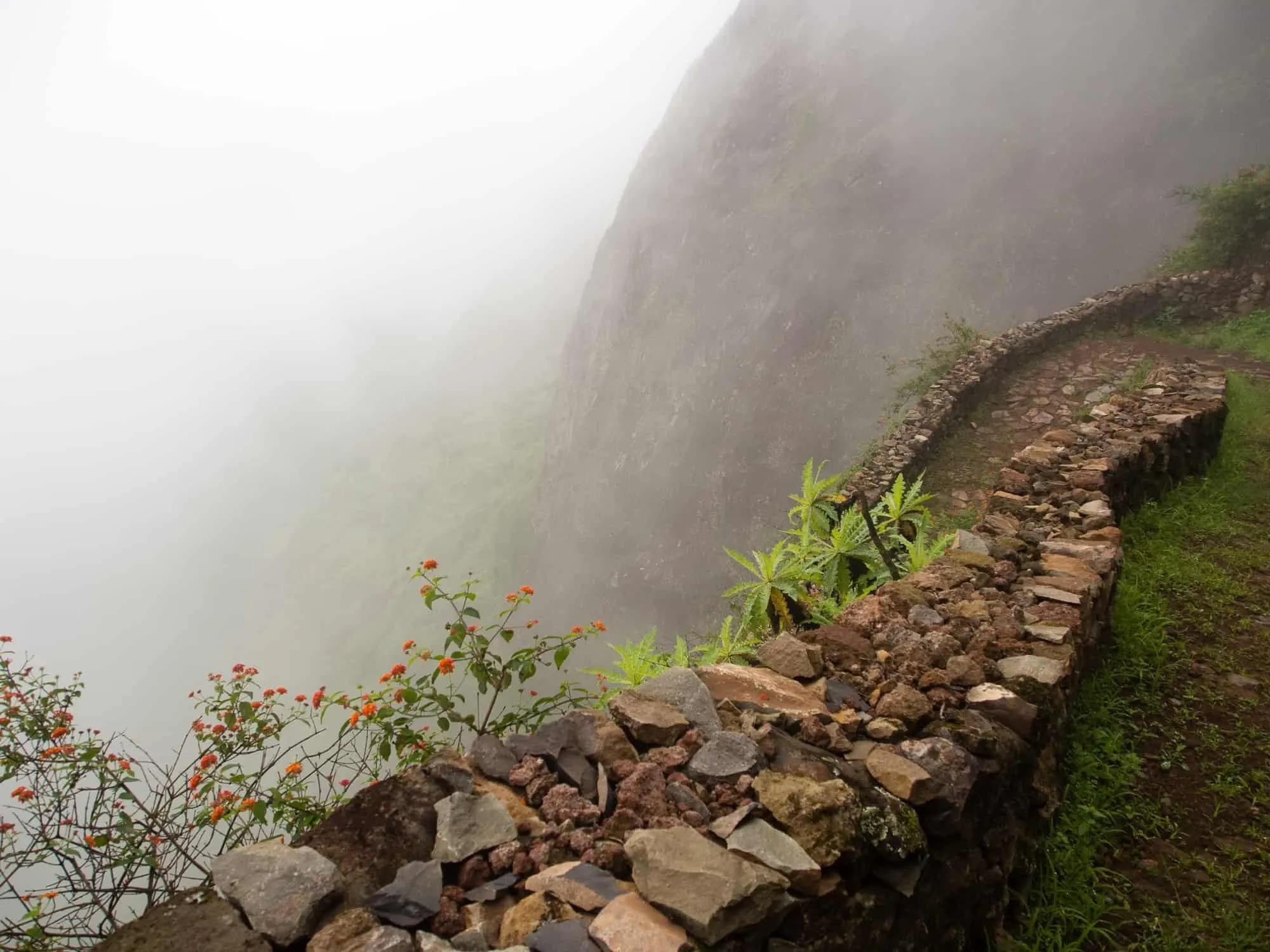 Abstieg ins Paul Tal auf Santo Antao Kapverden
