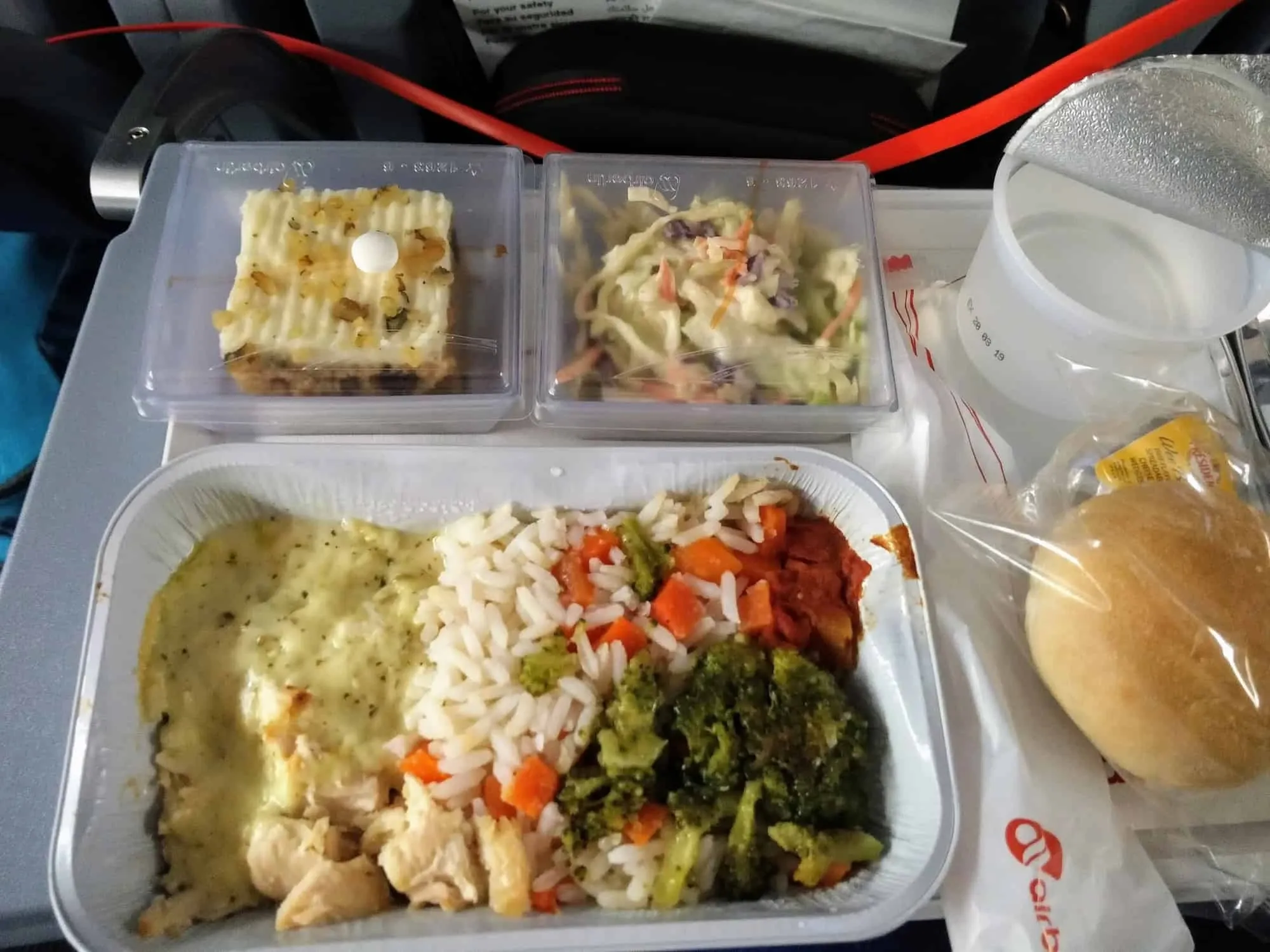 Essen von AirBerlin im Flugzeug