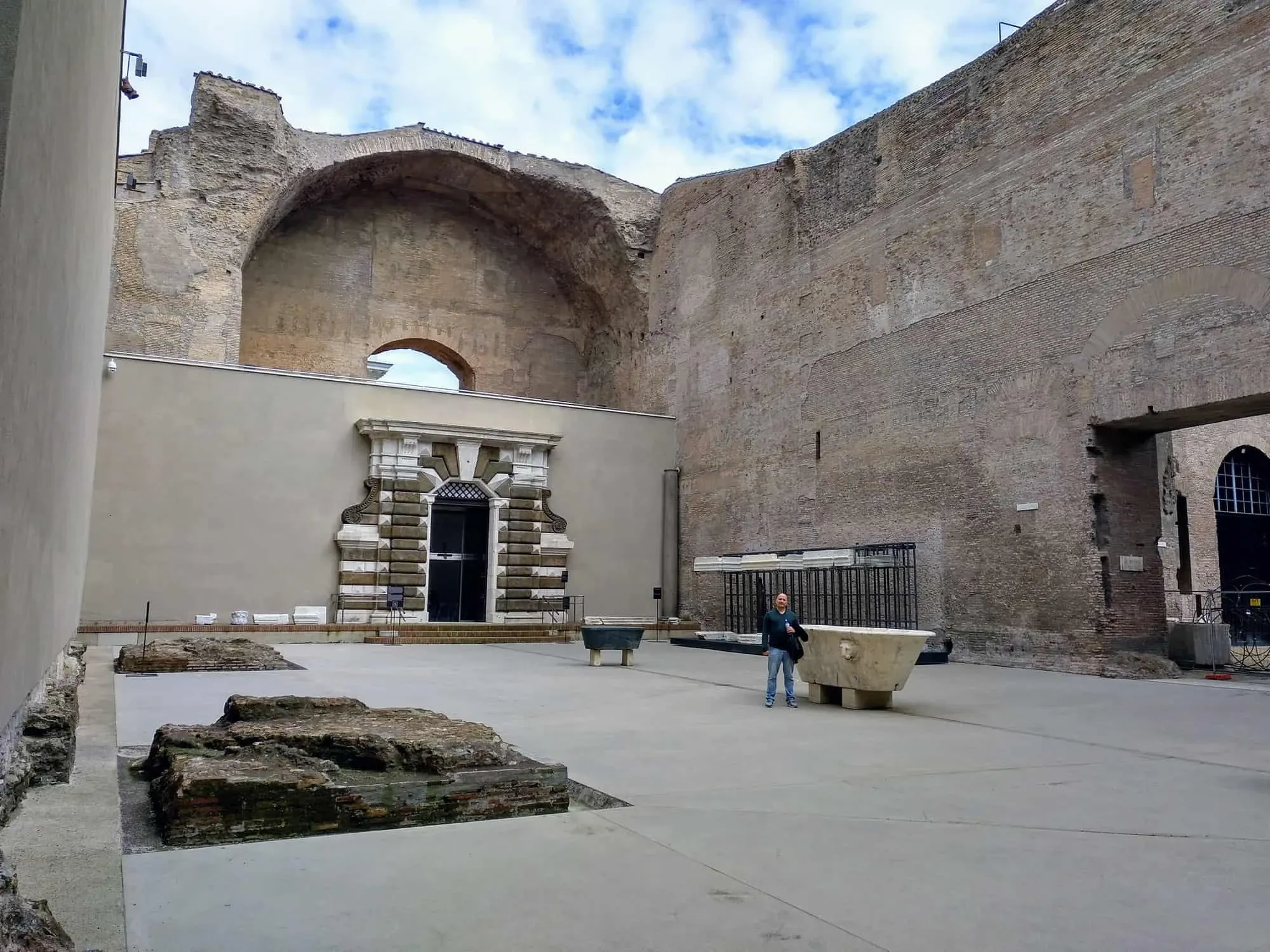 Ruinen der Diokletiansthermen in Rom Italien