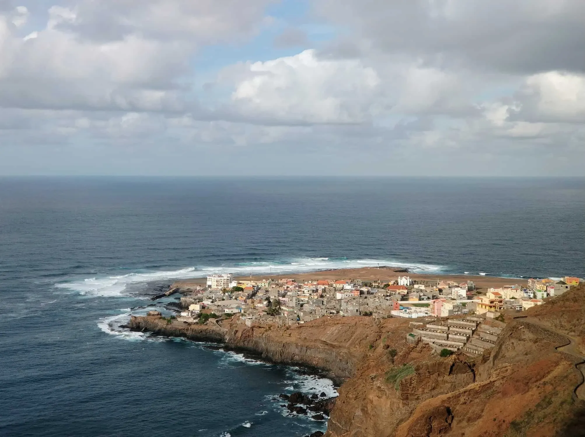 Blick über Ponta do Sol auf Santo Antao Kapverden
