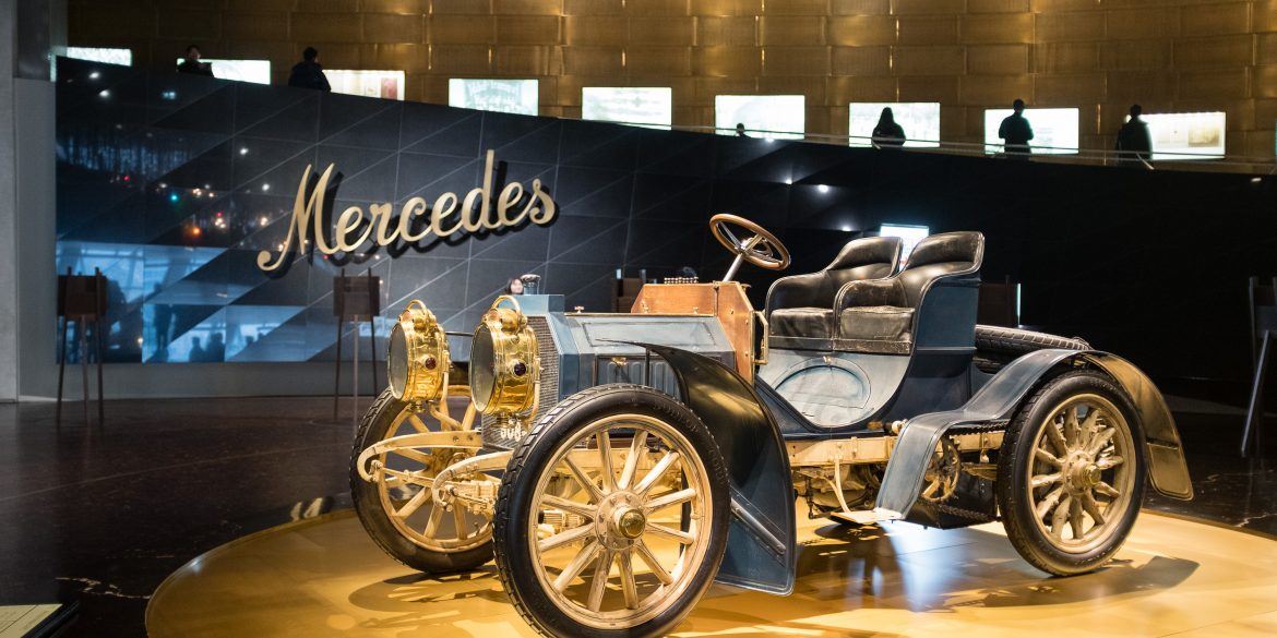 Reise durch die Automobilgeschichte: Mercedes-Benz Museum Stuttgart  Sonnig Unterwegs Reiseblog